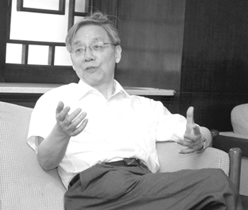 “溫潤如玉”寫春秋——王家福教授八十華誕慶典暨法律思想研討會側(cè)記