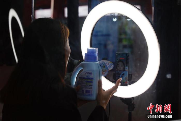 �c(di��n)���M(j��n)����һ�