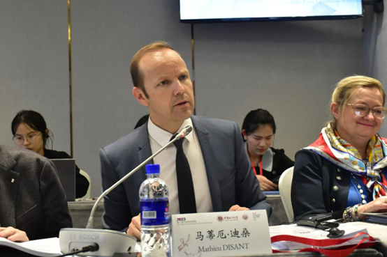 1698370878913073.png image.png