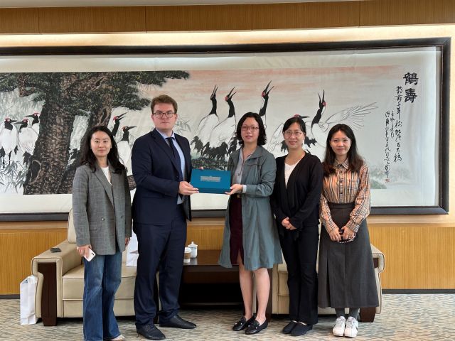 1031_084252_998.jpg 1.jpg